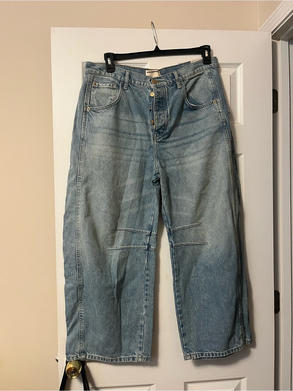 Free People/ WE THE FREE GOOD LUCK
MID RISE BARREL LEG JEANS Size 31 - Picture 6 of 13